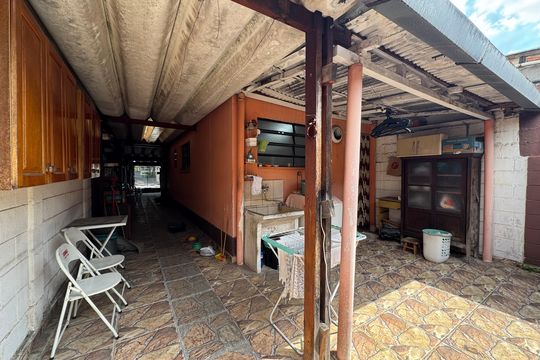 Quintal de casa à venda com 3 quartos, 163m² em Cidade das Flores, Osasco