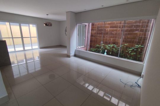 Casa de Condomínio para alugar com 3 quartos, 150m² em Granja Marileusa, Uberlândia