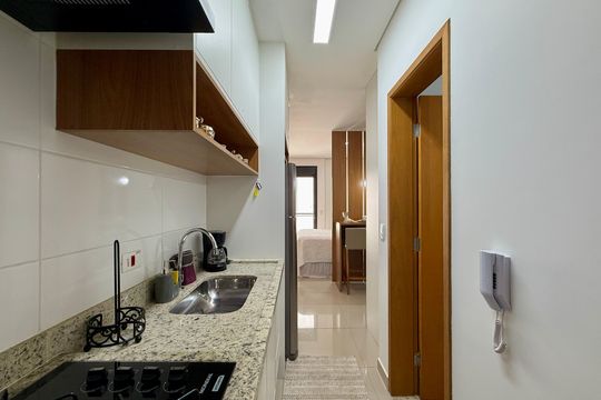 Cozinha  de kitnet/studio à venda com 1 quarto, 24m² em Santo Amaro, São Paulo