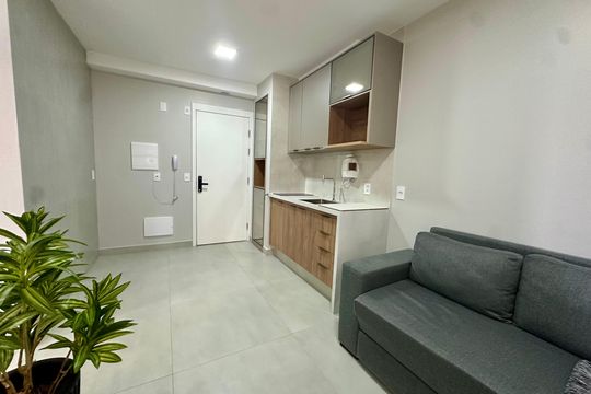 Cozinha de apartamento para alugar com 1 quarto, 41m² em Santo Amaro, São Paulo