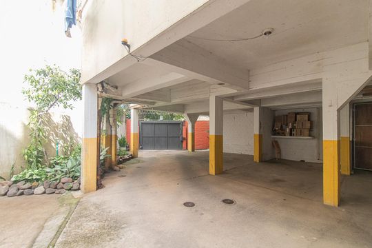 Garagem de apartamento à venda com 3 quartos, 75m² em Azenha, Porto Alegre