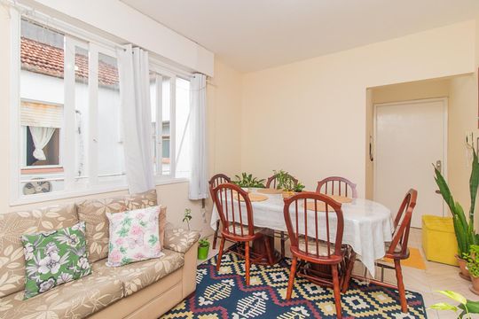 Apartamento à venda com 3 quartos, 75m² em Azenha, Porto Alegre