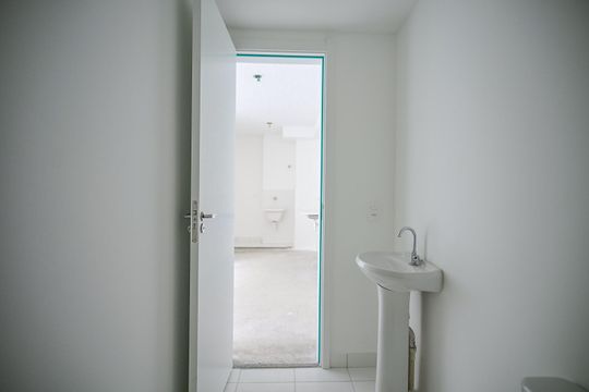 Banheiro de apartamento à venda com 2 quartos, 34m² em Vila Prel, São Paulo