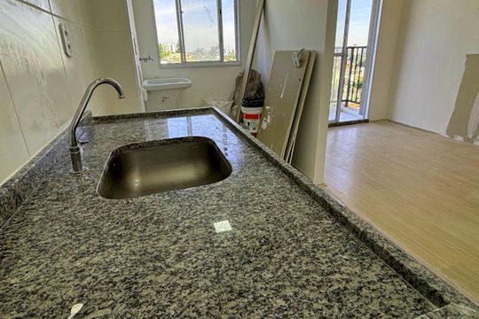 Cozinha  de apartamento à venda com 2 quartos, 44m² em Bairro dos Casa, São Bernardo do Campo