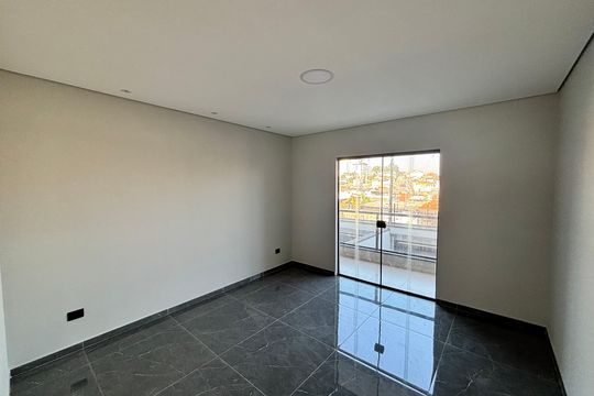 Casa à venda com 3 quartos, 150m² em Jardim Artur Alvim, São Paulo