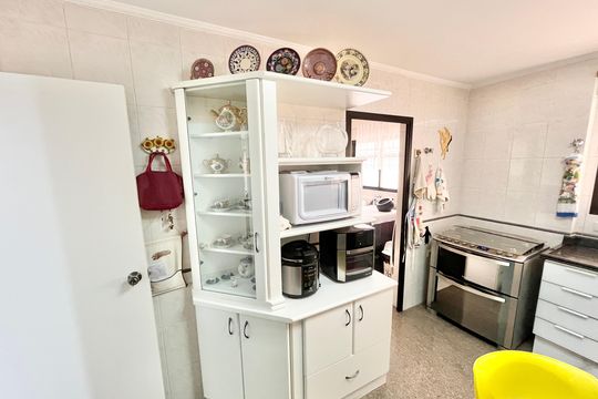 Cozinha de apartamento à venda com 3 quartos, 120m² em Santa Teresinha, São Paulo