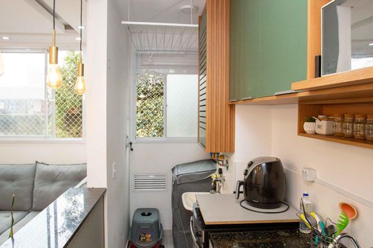 Cozinha de apartamento à venda com 2 quartos, 37m² em Jardim Miriam, São Paulo