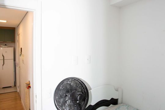 Quarto 2 de apartamento à venda com 2 quartos, 37m² em Jardim Miriam, São Paulo