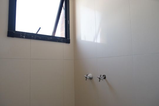 Banheiro 2 de apartamento à venda com 2 quartos, 68m² em Vila Zanardi, Guarulhos