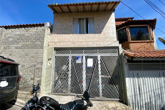 Fachada de casa à venda com 3 quartos, 256m² em Parada Inglesa, São Paulo