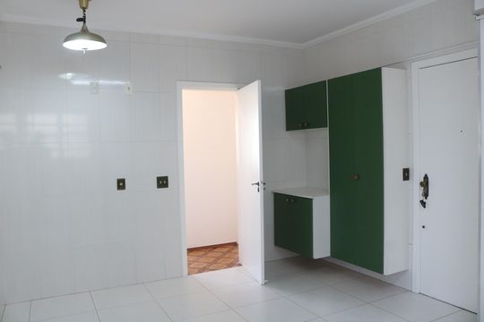 Cozinha de apartamento à venda com 3 quartos, 102m² em Água Branca, São Paulo