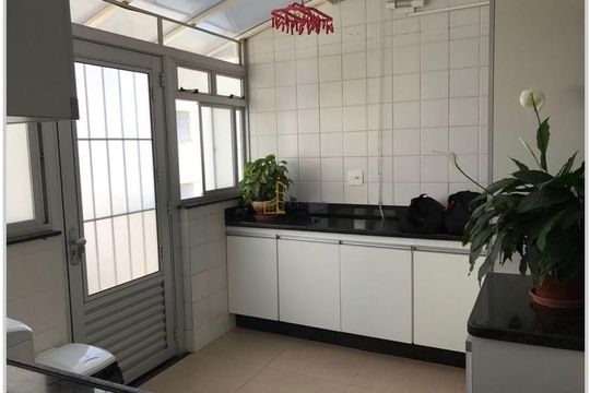 Apartamento para alugar com 4 quartos, 230m² em Buritis, Belo Horizonte