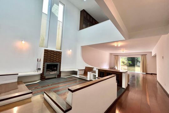 Casa para alugar com 5 quartos, 750m² em Planalto Paulista, São Paulo