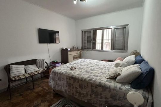 Casa à venda com 3 quartos, 234m² em Vila Regente Feijó, São Paulo