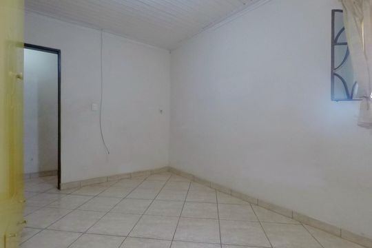 Quarto de casa à venda com 4 quartos, 120m² em Rio Pequeno, São Paulo