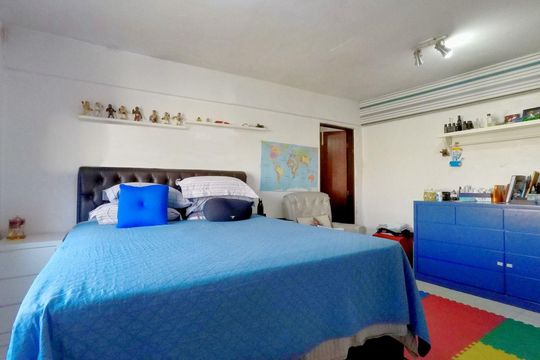 Quarto de casa à venda com 4 quartos, 120m² em Rio Pequeno, São Paulo