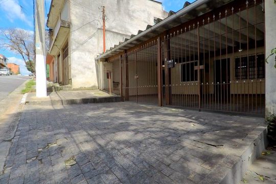 Fachada de casa à venda com 4 quartos, 120m² em Rio Pequeno, São Paulo