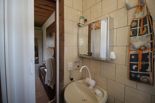 Banheiro da Suíte 1 de casa para alugar com 2 quartos, 90m² em Costa E Silva, Porto Alegre