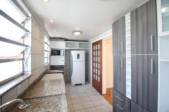 Cozinha de apartamento à venda com 3 quartos, 99m² em Moinhos de Vento, Porto Alegre