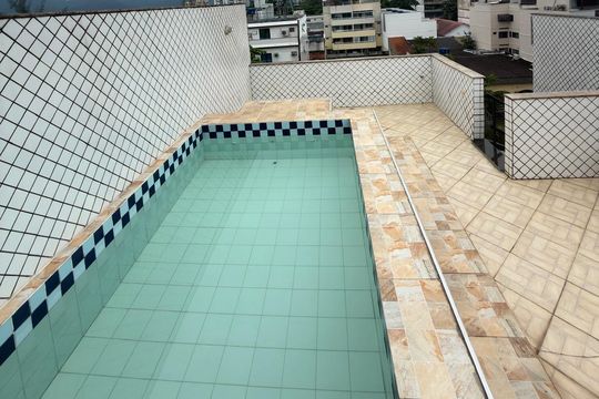Apartamento à venda com 3 quartos, 360m² em R. Bandeirantes, Rio de Janeiro