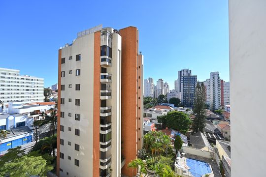 Vista da Suíte 1 de apartamento à venda com 4 quartos, 220m² em Mirandópolis, São Paulo