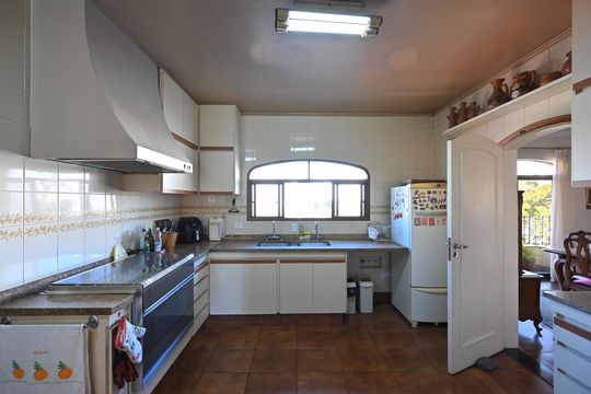 Cozinha de apartamento à venda com 4 quartos, 220m² em Mirandópolis, São Paulo