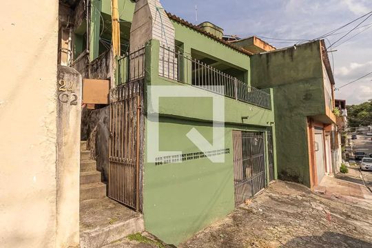 Fachada de casa à venda com 3 quartos, 120m² em Vila Rio Branco, São Paulo