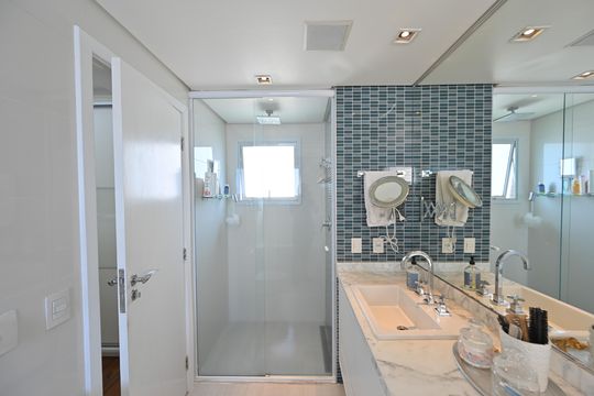 Banheiro da Suíte 1 de apartamento à venda com 3 quartos, 205m² em Vila da Saúde, São Paulo