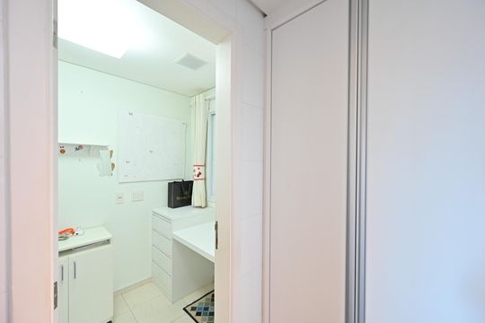 Quarto de Serviço de apartamento à venda com 3 quartos, 205m² em Vila da Saúde, São Paulo