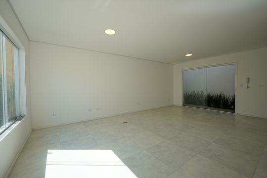 Sala de casa de condomínio para alugar com 3 quartos, 115m² em Vila Monumento, São Paulo