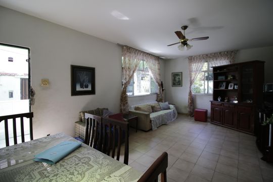 Sala de casa à venda com 4 quartos, 142m² em Taquara, Rio de Janeiro