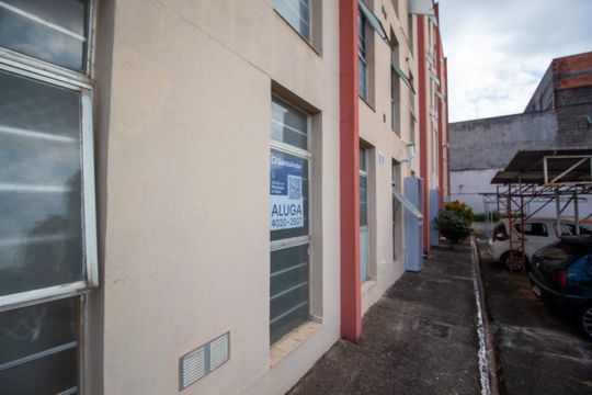Fachada do Bloco de apartamento para alugar com 2 quartos, 55m² em Jardim Guaruja, Sorocaba