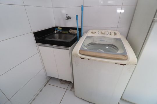 Cozinha e Área de Serviço de apartamento para alugar com 2 quartos, 80m² em Santa Mônica, Uberlândia