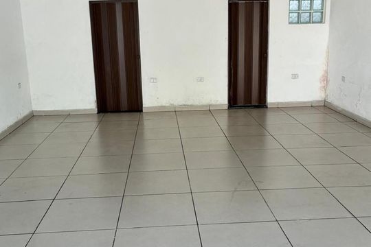 Sala de kitnet/studio para alugar com 1 quarto, 20m² em Jardim Maia, São Paulo