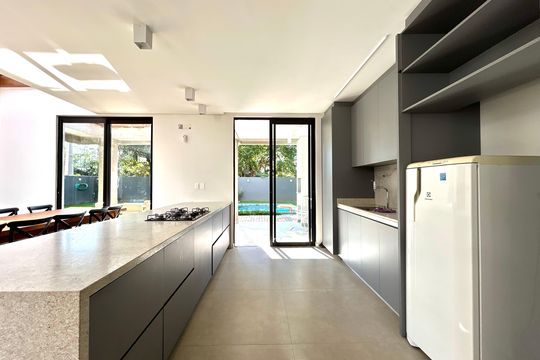 Casa para alugar com 8 quartos, 780m² em Campeche Leste, Florianópolis