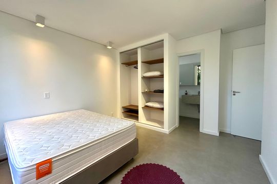 Suíte 1 de casa para alugar com 8 quartos, 780m² em Campeche Leste, Florianópolis