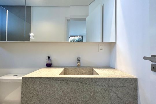 Banheiro suíte  de casa para alugar com 8 quartos, 780m² em Campeche Leste, Florianópolis