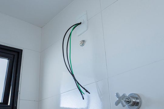 Banheiro de apartamento à venda com 1 quarto, 45m² em Vila Santa Edwiges, São Paulo