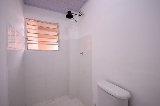 Banheiro  de casa à venda com 1 quarto, 25m² em Vila Dom Pedro I, São Paulo