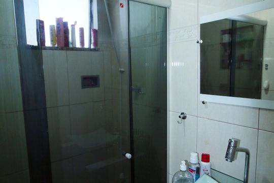 Banheiro de apartamento à venda com 2 quartos, 58m² em Penha, Rio de Janeiro