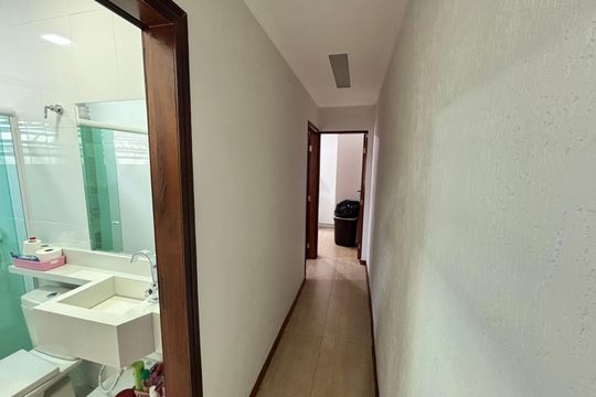 Corredor de casa à venda com 3 quartos, 150m² em Parque Boturussu, São Paulo