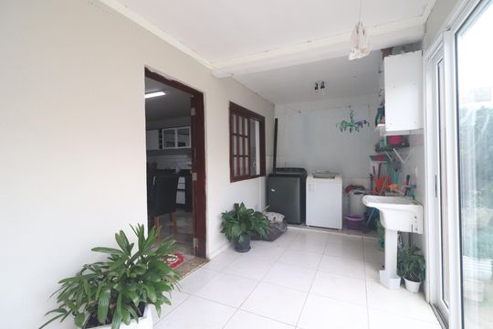 Lavanderia de casa à venda com 2 quartos, 186m² em Liberdade, Novo Hamburgo