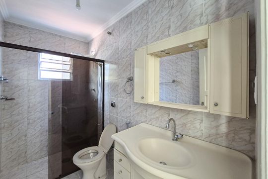 Banheiro Social de casa à venda com 2 quartos, 150m² em Jordanópolis, São Bernardo do Campo