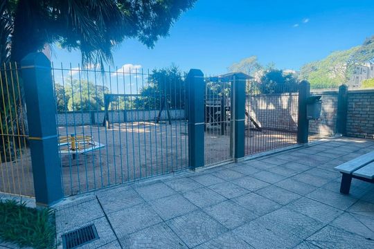 Apartamento à venda com 3 quartos, 72m² em Jardim Sabará, Porto Alegre