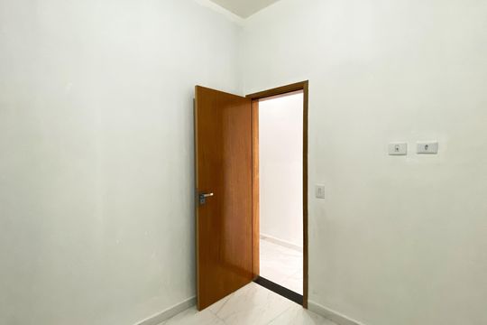 Quarto 2 de casa para alugar com 2 quartos, 70m² em Vila Marieta, São Paulo