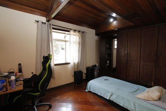 Quarto 5 Suíte de apartamento para alugar com 5 quartos, 180m² em Coração Eucarístico, Belo Horizonte