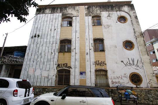 Fachada de apartamento para alugar com 5 quartos, 180m² em Coração Eucarístico, Belo Horizonte