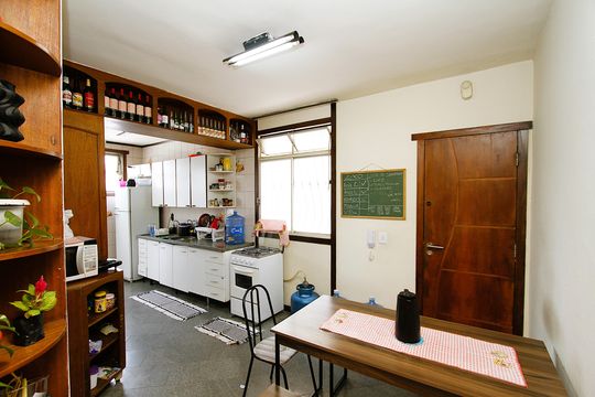 Cozinha de apartamento para alugar com 5 quartos, 180m² em Coração Eucarístico, Belo Horizonte
