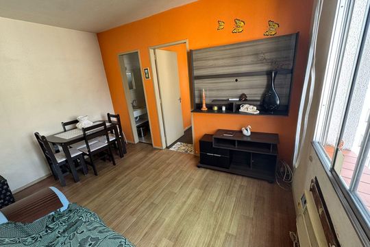 Sala de apartamento para alugar com 1 quarto, 36m² em Morro Santana, Porto Alegre