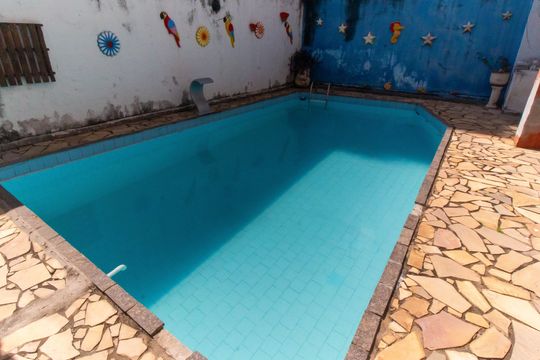 Casa para alugar com 5 quartos, 300m² em Icaraí, Niterói